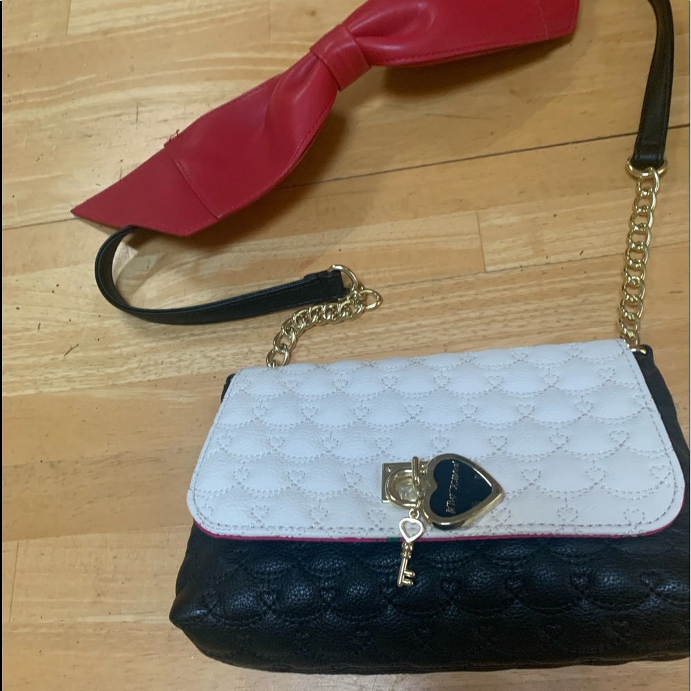 Purse Betsey Johnson new with tags crossbody